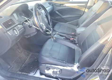 2015 Volkswagen Passat S z USA, uszkodzony, nr VIN 1VWAT7A3XFC076505